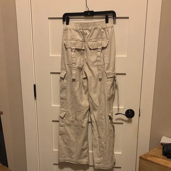 Eladay Women's Beige Wide Leg Cargo Pants - Picture 4 of 5